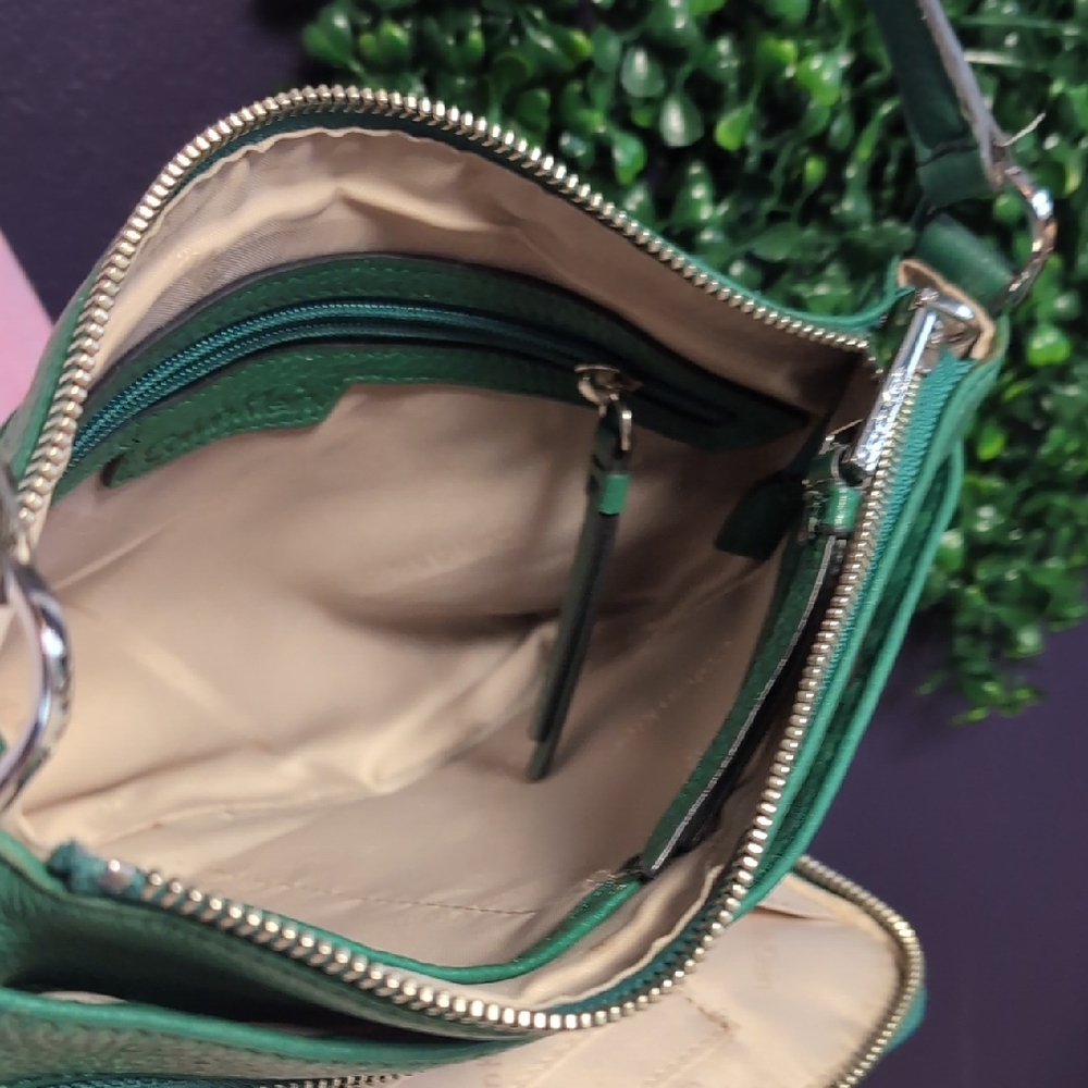 Soft Green Pebble Leather Crossbody By Calvin Klein - Picture 7 of 14